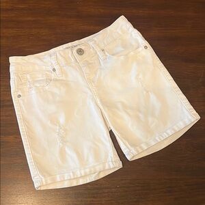 GUESS White Denim Shorts Sz 24, Great Condition.